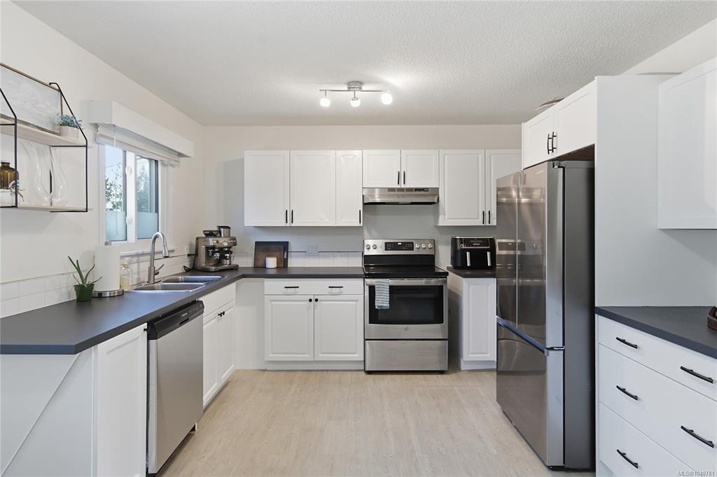 Fourth View of 3271 Cowichan Lake Rd, Arbutus Village, Duncan, BC, V9L 4C1