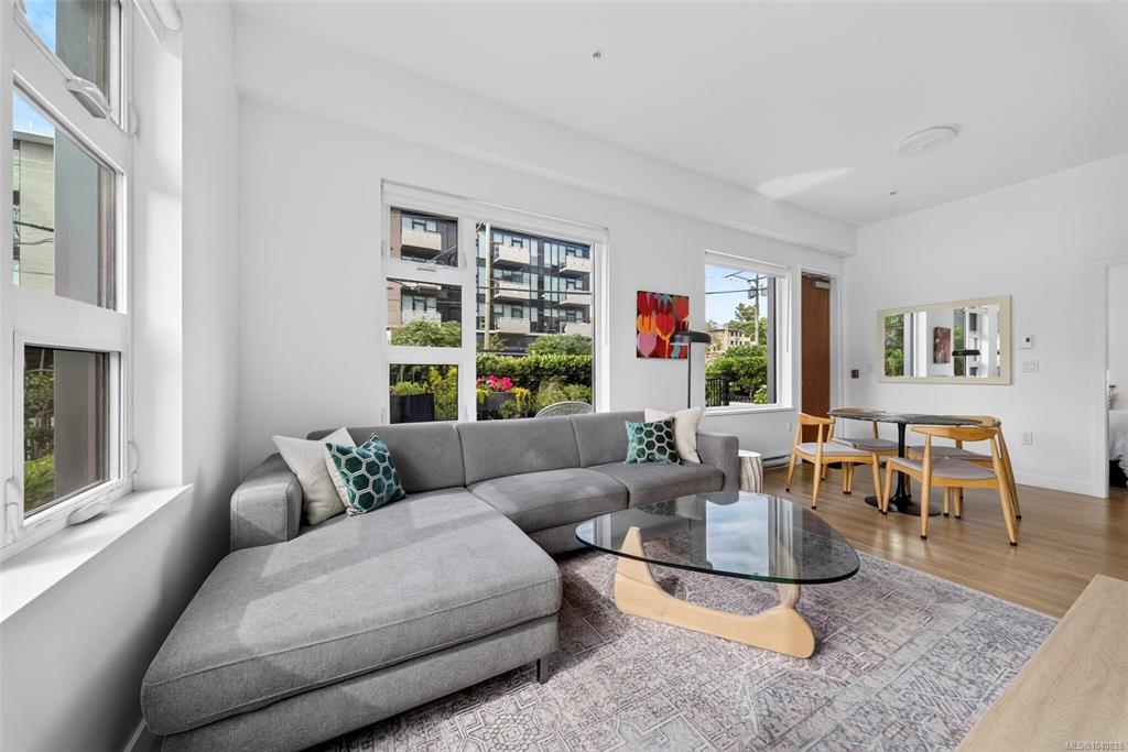 Fourth View of 1115 Johnson St, Haven, Victoria, BC, V8V 0H2