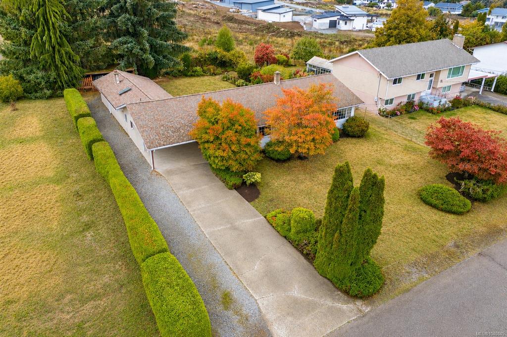 Second View of 10880 Grandview Rd, Saltair, BC, V9G 1Z7