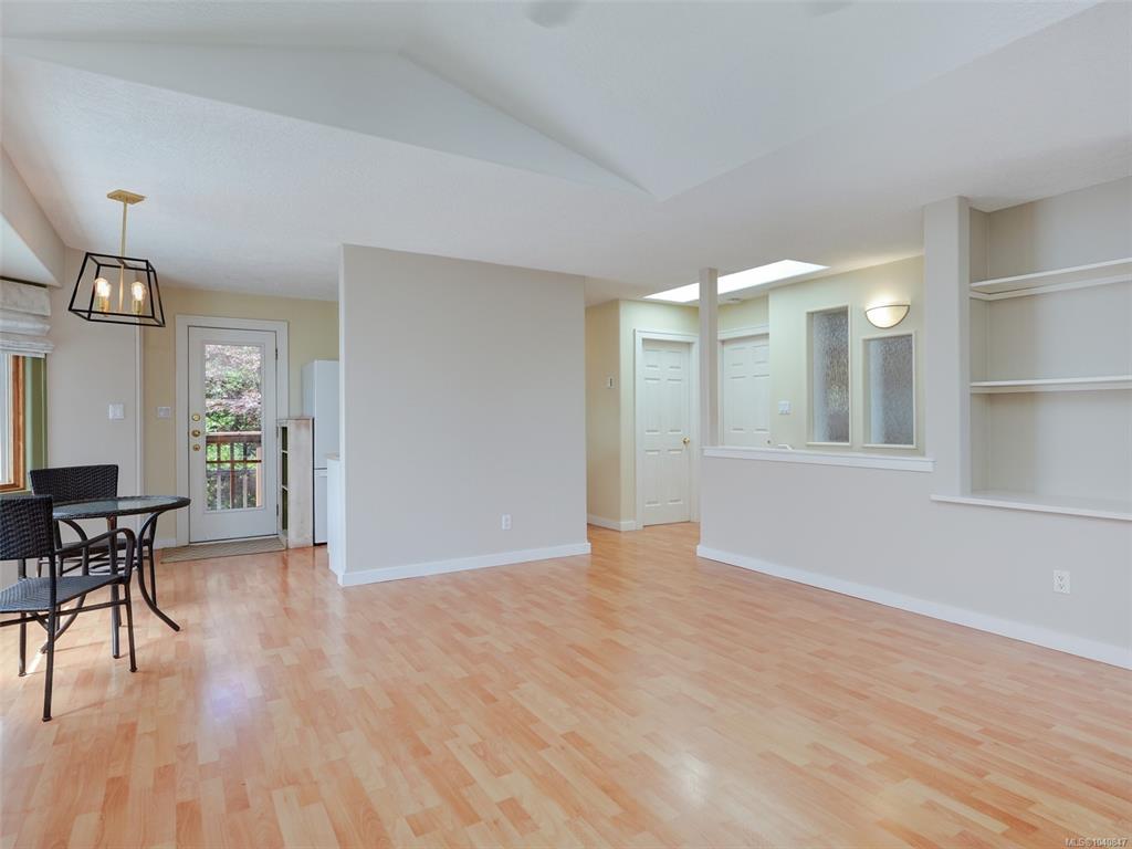 Fourth View of 1040 Alston St, Victoria, BC, V9A 7P6