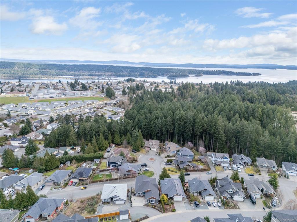 916 Hanington Rd, 1040851, BC,