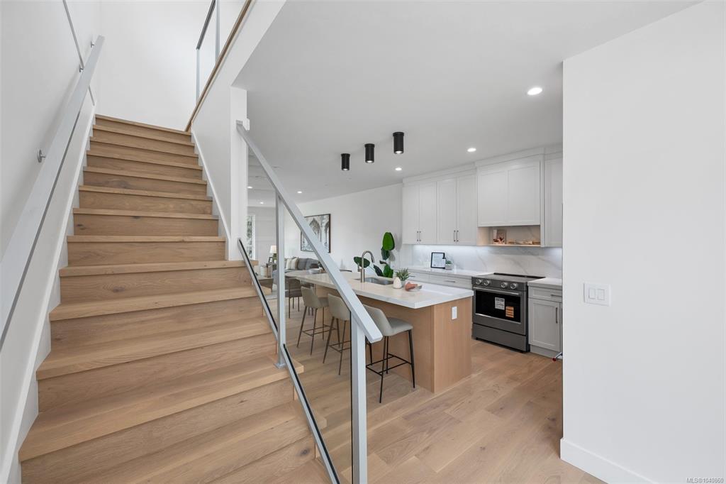 Fourth View of 4016 Wiseton St, Saanich, BC, V8Z 4M7