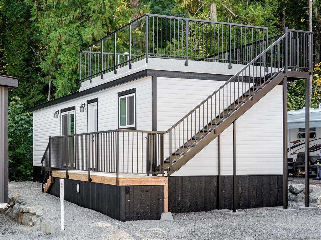 747 Old Place Rd, 1040880, BC,