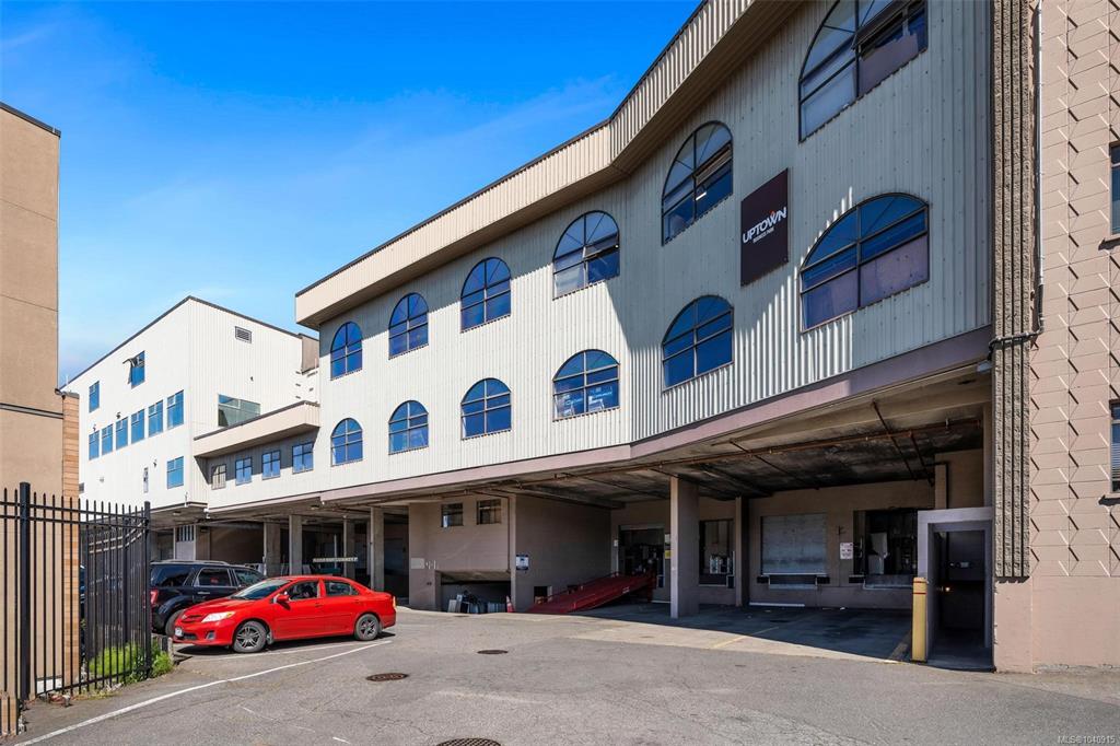 601 Boleskine Rd, 1040915, BC,