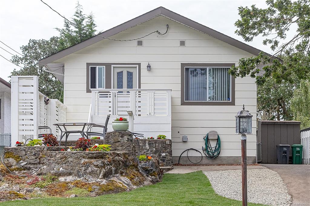 Fourth View of 1519 Pearl St, Victoria, BC, V8R 2Y8
