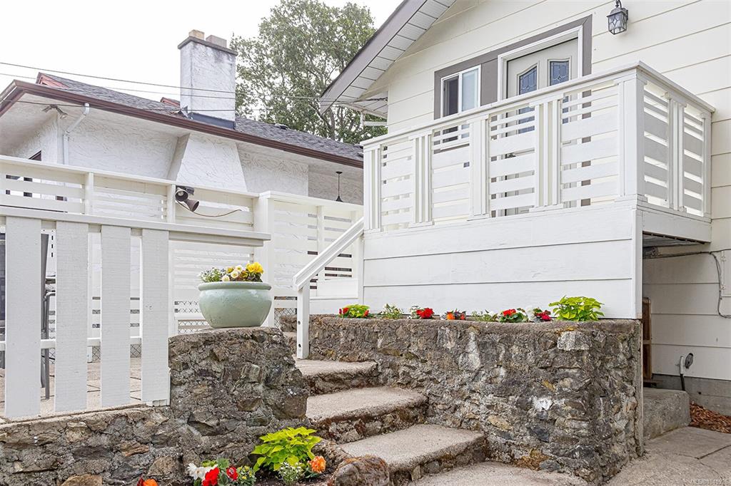 Fifth View of 1519 Pearl St, Victoria, BC, V8R 2Y8