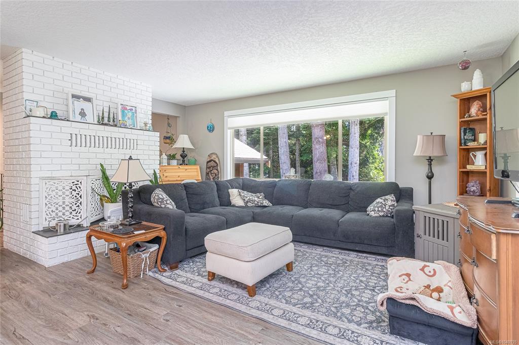 Fourth View of 6340 Island Hwy W, Qualicum Beach, BC, V9K 2E5