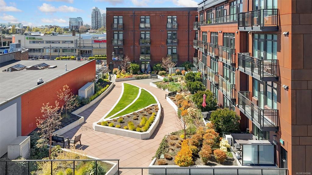 Third View of 515 Chatham St, Victoria, BC, V8T 0C8