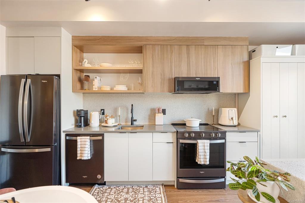 Fifth View of 515 Chatham St, Victoria, BC, V8T 0C8