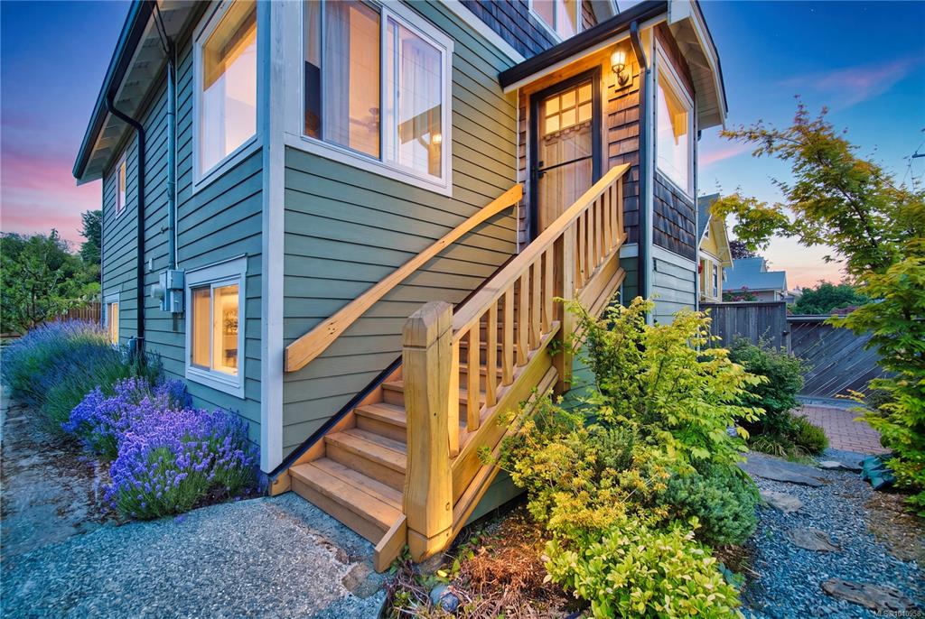 726 Haliburton St, 1040958, BC,