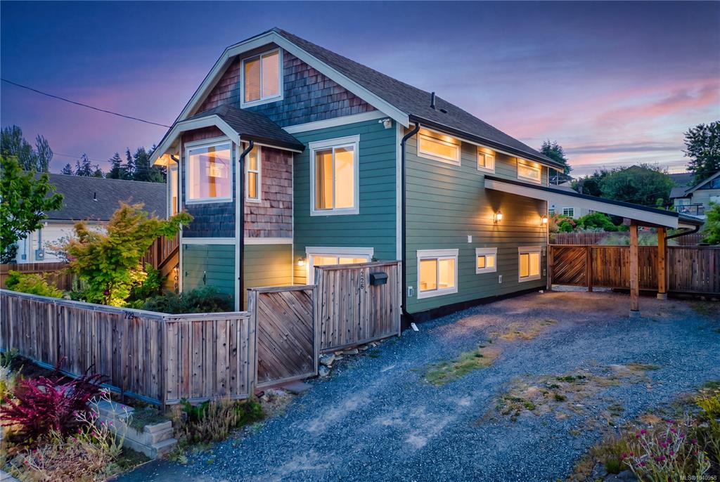 Fourth View of 726 Haliburton St, Nanaimo, BC, V9R 4W7