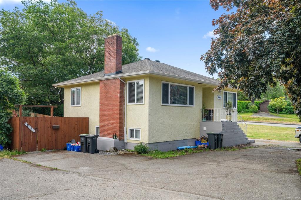 861 Tillicum Rd, 1040966, BC,