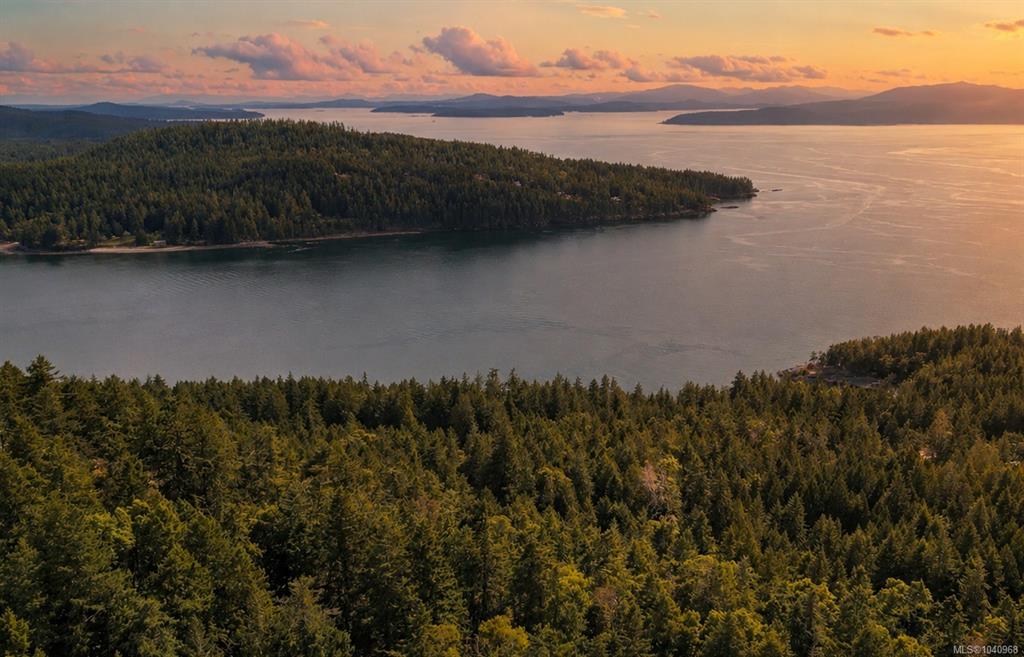 Second View of 346 Deacon Hill Rd, Mayne Island, BC, V0N 2J2