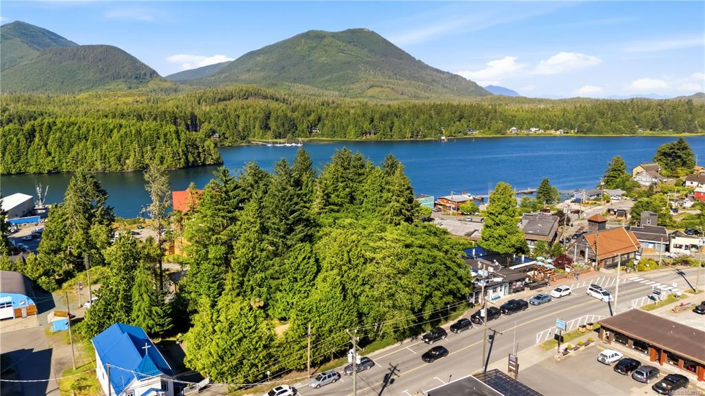 1639 Peninsula Rd, 1040972, BC,