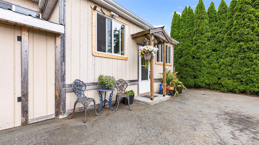 4931 Island Hwy N, 1040978, BC,
