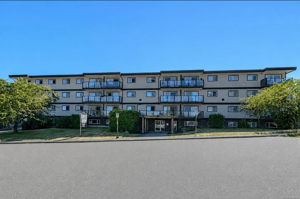 Third View of 218 Bayview Ave, Ladysmith, BC, V9G 1S8