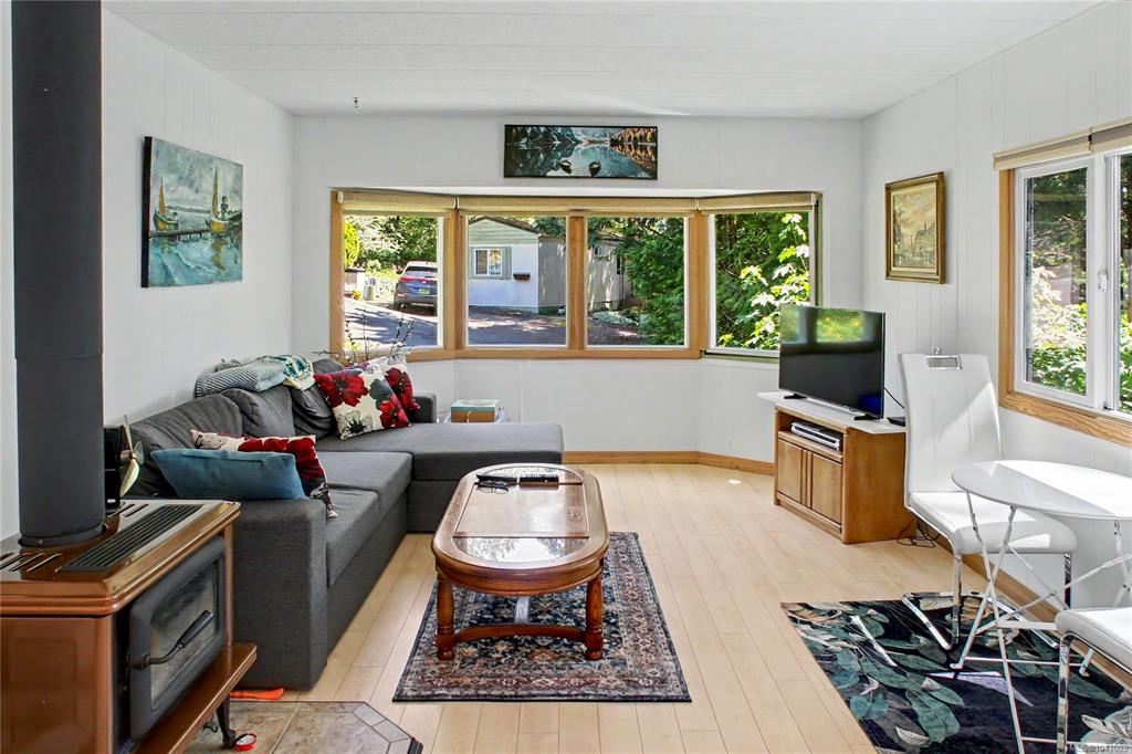 Fifth View of 5838 Blythwood Rd, Sooke, BC, V9Z 0G2