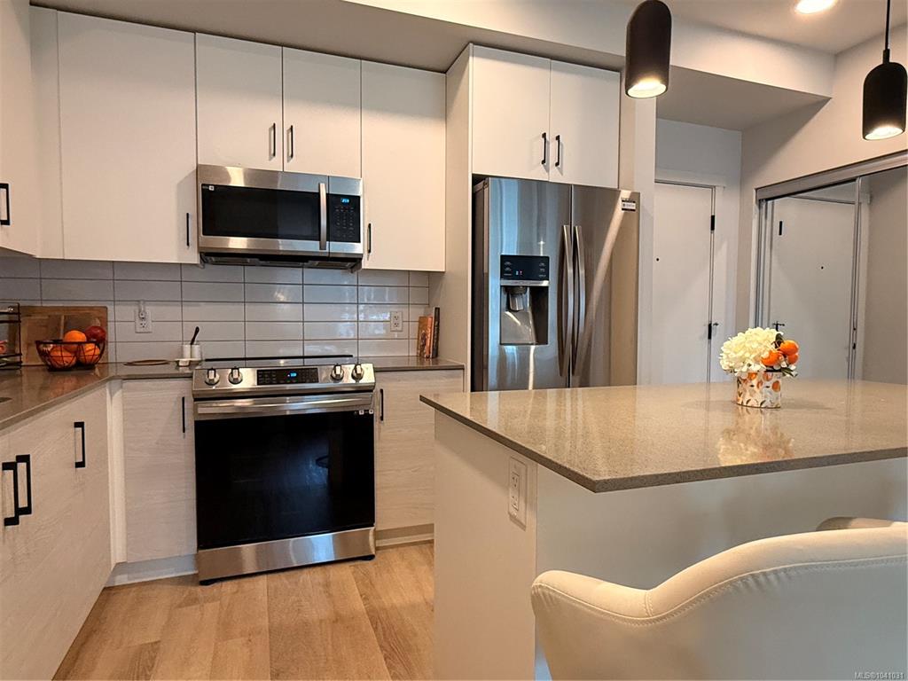 Third View of 2469 Gateway Rd, Langford, BC, V9B 6R7