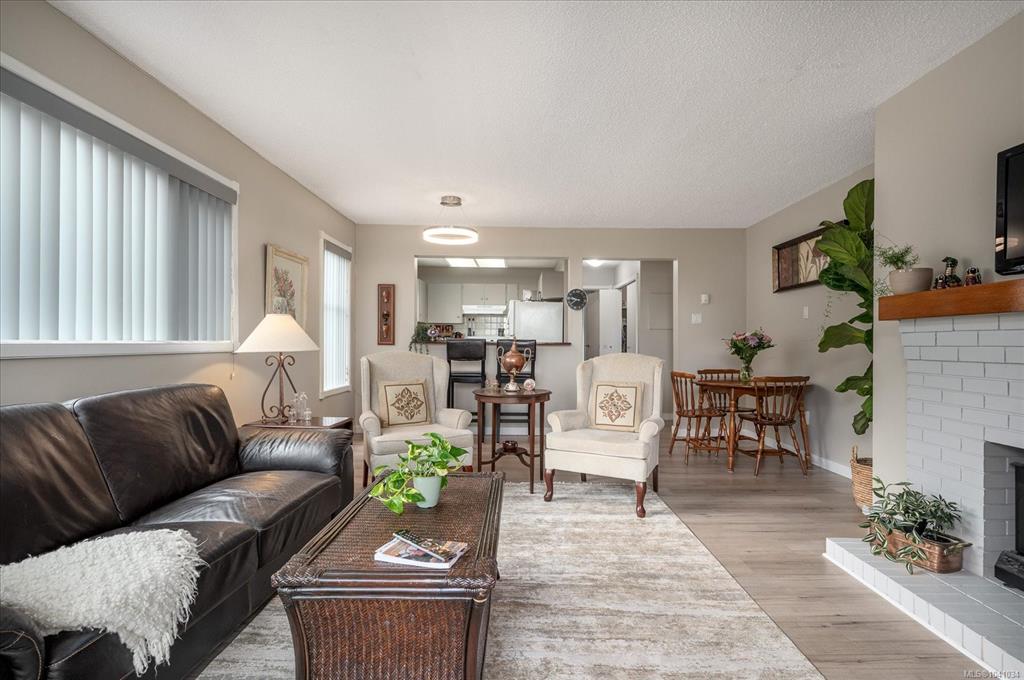 Third View of 309 Morison Ave, Azalea Terrace, Parksville, BC, V9P 1M6