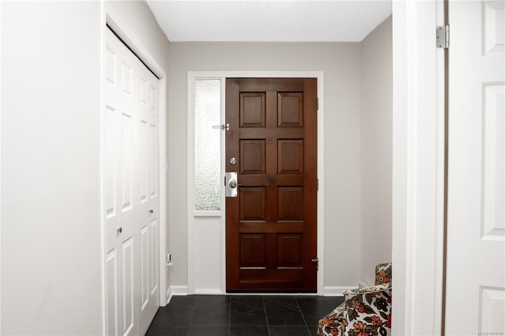 Fifth View of 539 Island Hwy, Discovery House, Campbell River, BC, V9W 2B9