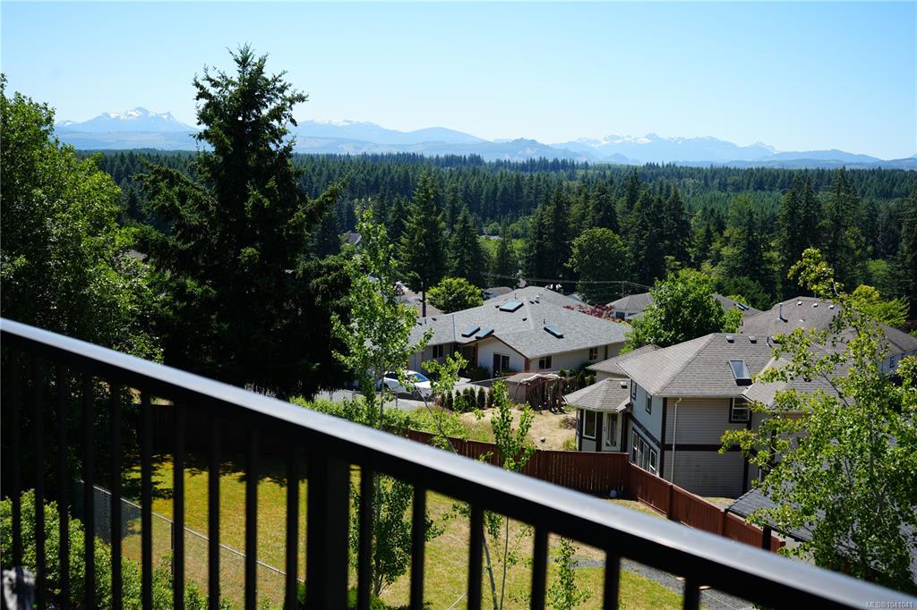 Third View of 280 Dogwood St S, Campbell River, BC, V9W 6Y7