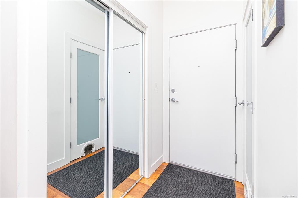 Fourth View of 1008 Tillicum Rd, Gorge Hill Place, Esquimalt, BC, V9A 1Z8