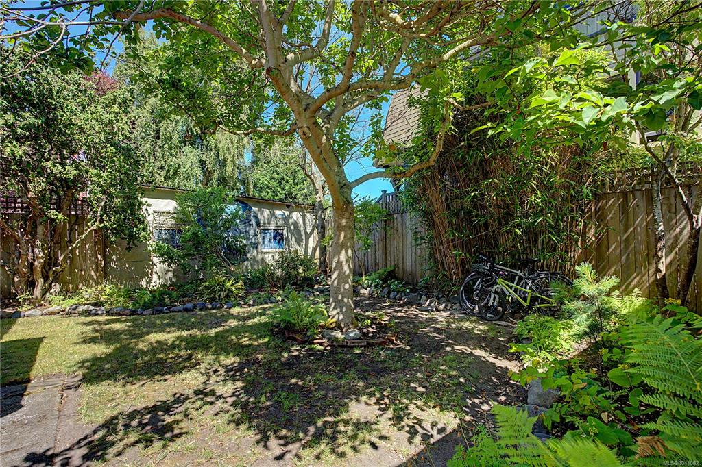 Fifth View of 35 San Jose Ave W, Victoria, BC, V8W 2C1