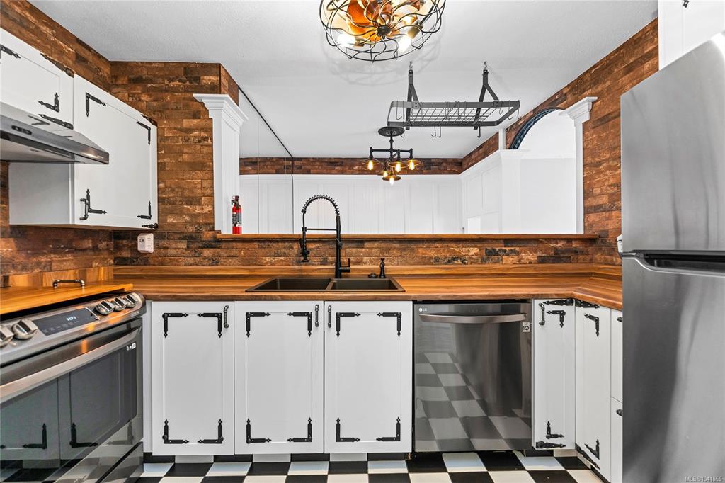 Fourth View of 2529 Wark St, Victoria, BC, V8T 5G6