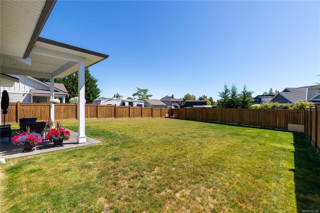 Fourth View of 110 Nikola Rd, Campbell River, BC, V9W 0C9