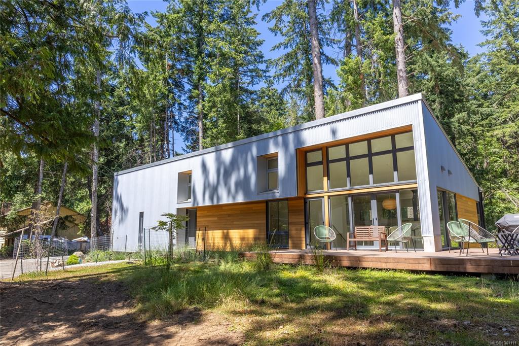 Third View of 3786 Privateers Rd, Pender Island, BC, V0N 2M0