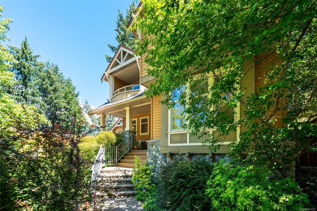 Third View of 1062 River Rd, Highlands, BC, V9B 6K2