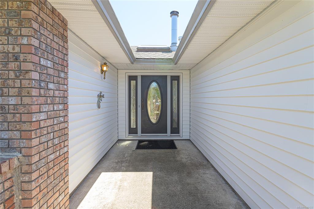 Third View of 813 Cameron Way, Ladysmith, BC, V9G 1N3