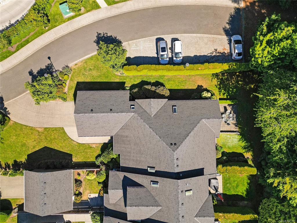 Fifth View of 770 Hill Rise Lane, Saanich, BC, V8Y 3K2