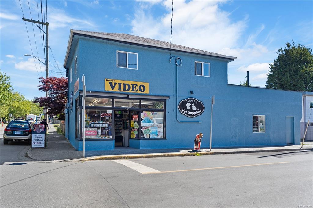 Second View of 300 Beckley Ave, Victoria, BC, V8V 1J6