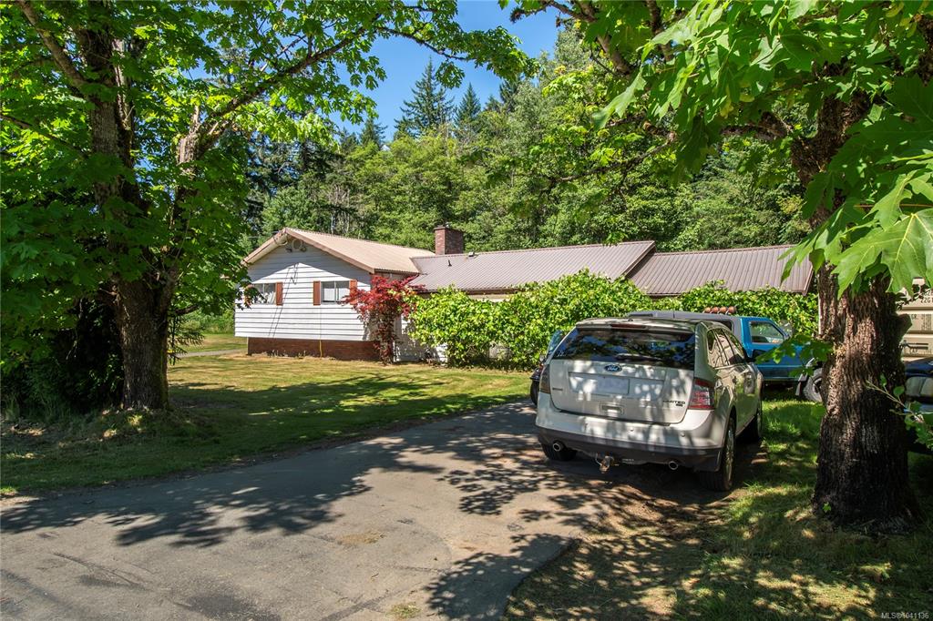 Third View of 7602 Island Hwy N, Black Creek, BC, V9J 1G3