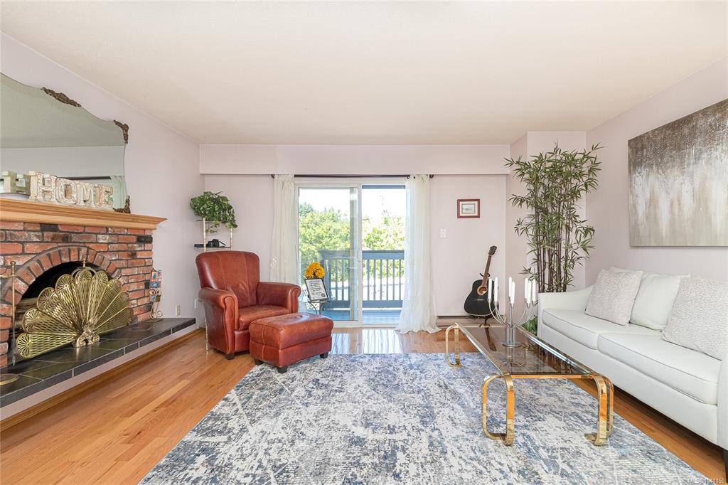 Fourth View of 4391 Torquay Dr, Torquay Place, Saanich, BC, V8N 3L3
