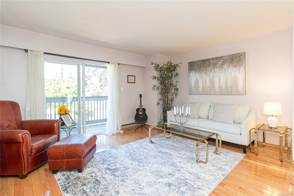 Fifth View of 4391 Torquay Dr, Torquay Place, Saanich, BC, V8N 3L3
