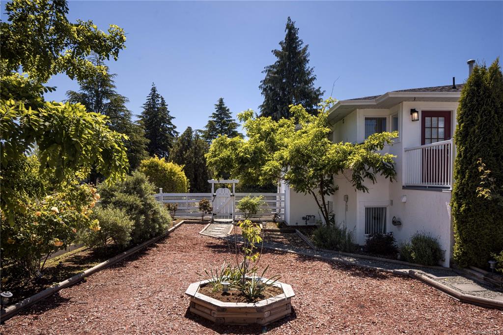 Fourth View of 1843 Feltham Rd, Saanich, BC, V8N 2A4