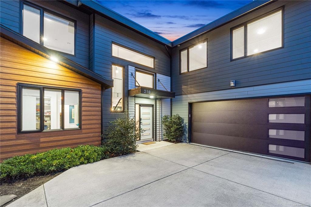 Second View of 210 Crestline Terr, The Ridge, Nanaimo, BC, V9T 0G9