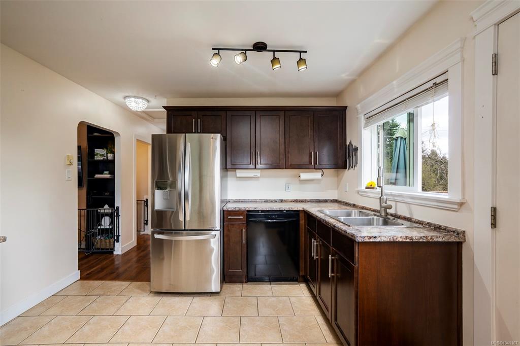 Fourth View of 150 Wakesiah Ave, Nanaimo, BC, V9R 3J9