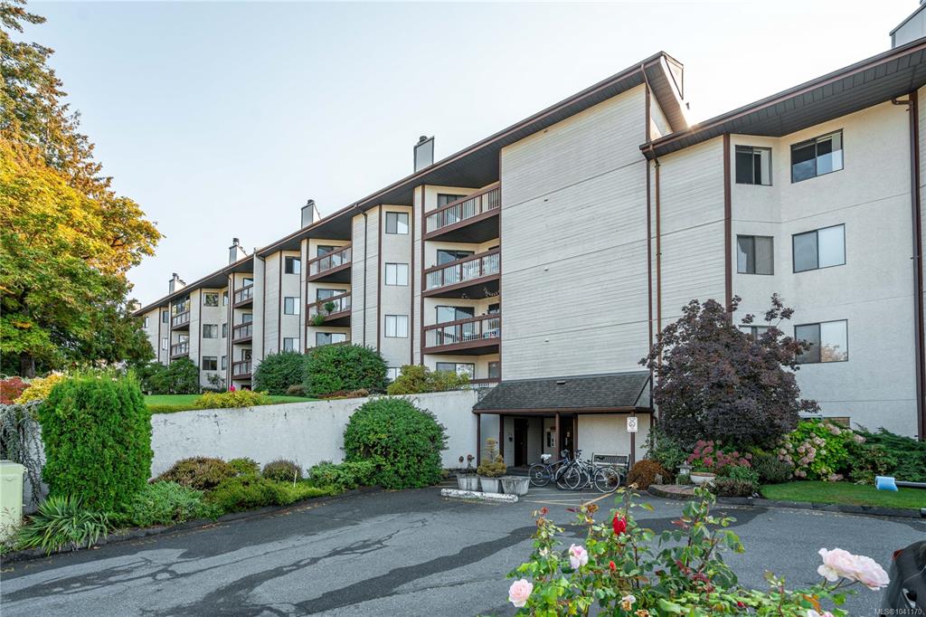 Fifth View of 69 Gorge Rd W, Saanich, BC, V9A 1L9