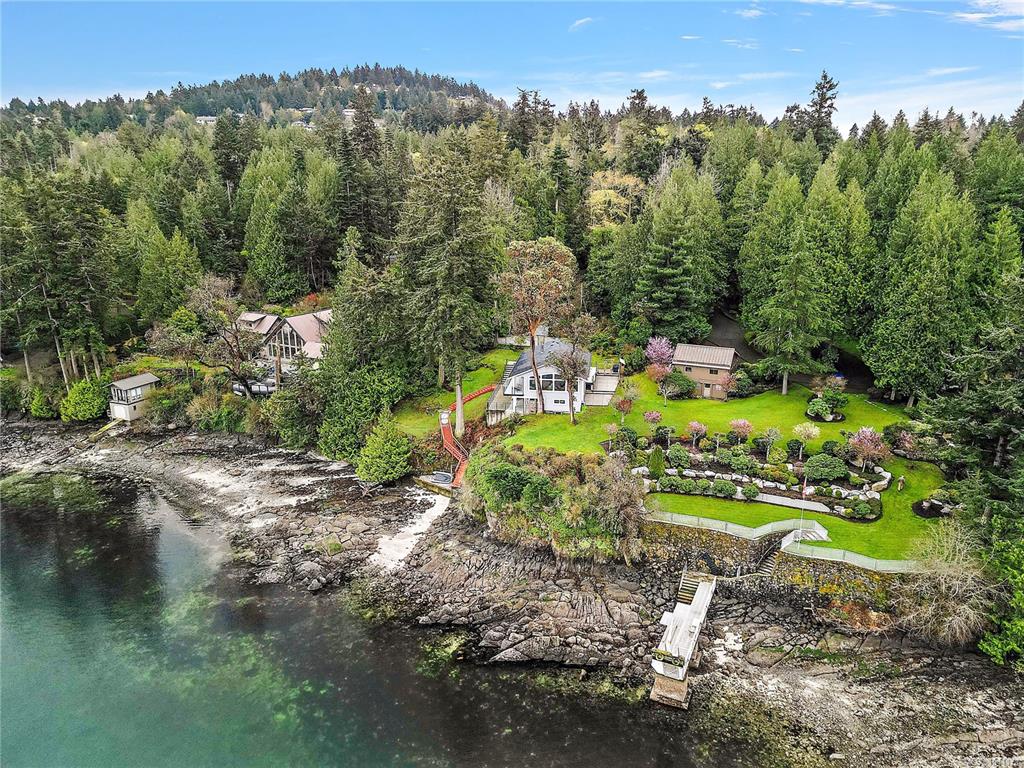 976 Lands End Rd, 1041171, BC,