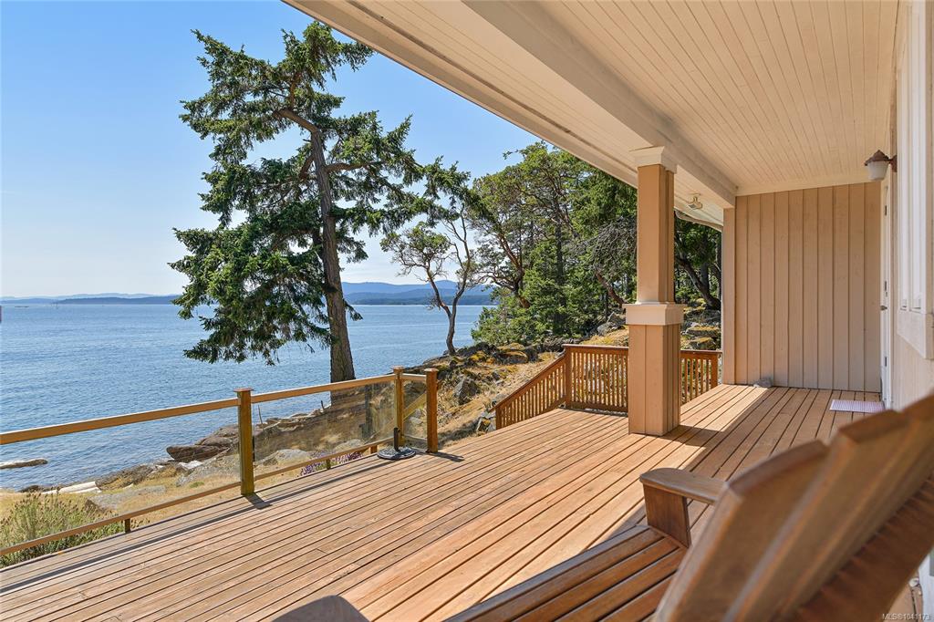 Fourth View of 647 Dinner Bay Rd, Mayne Island, BC, V0N 2J2