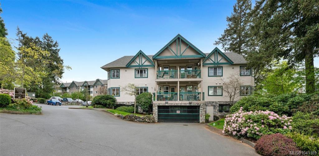 Second View of 290 Island Hwy, Lion's Cove, View Royal, BC, V9B 1G5