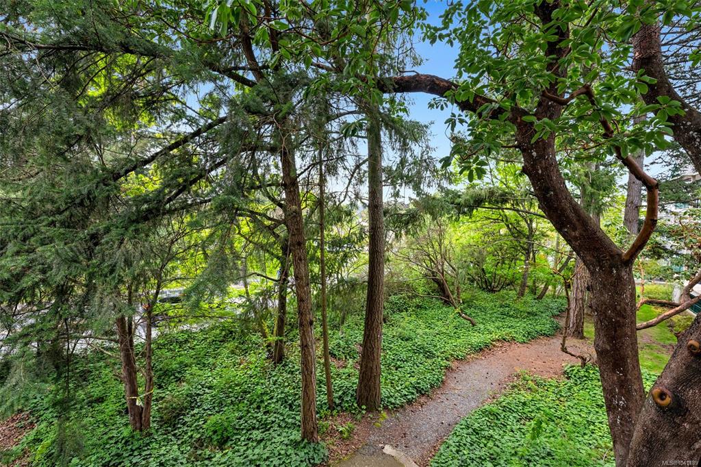 Fourth View of 290 Island Hwy, Lion's Cove, View Royal, BC, V9B 1G5