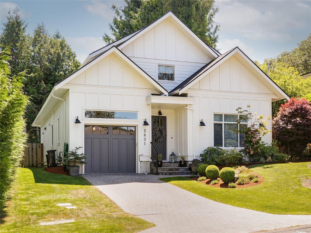 Second View of 2631 Margate Ave, Oak Bay, BC, V8S 3A6