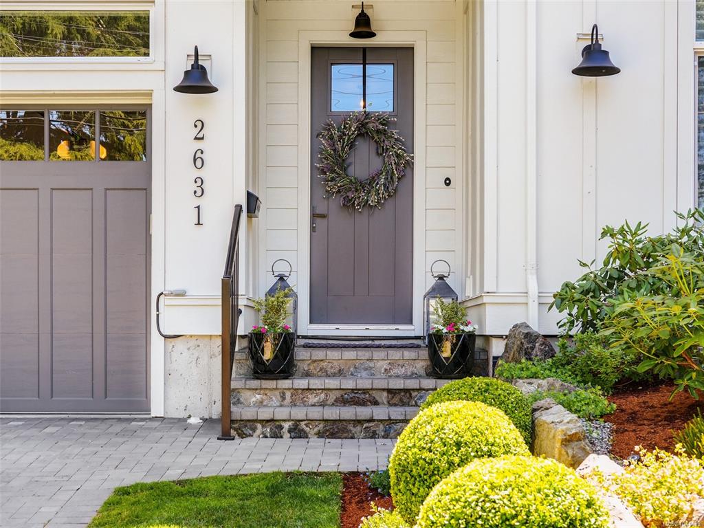 Third View of 2631 Margate Ave, Oak Bay, BC, V8S 3A6