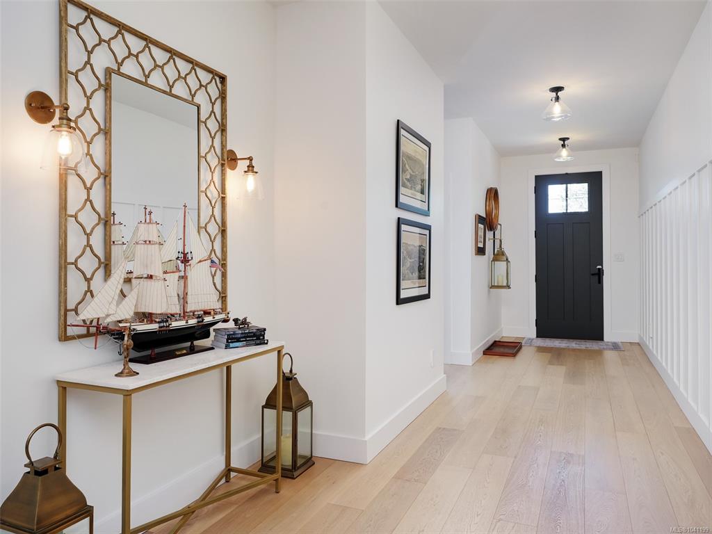 Fourth View of 2631 Margate Ave, Oak Bay, BC, V8S 3A6