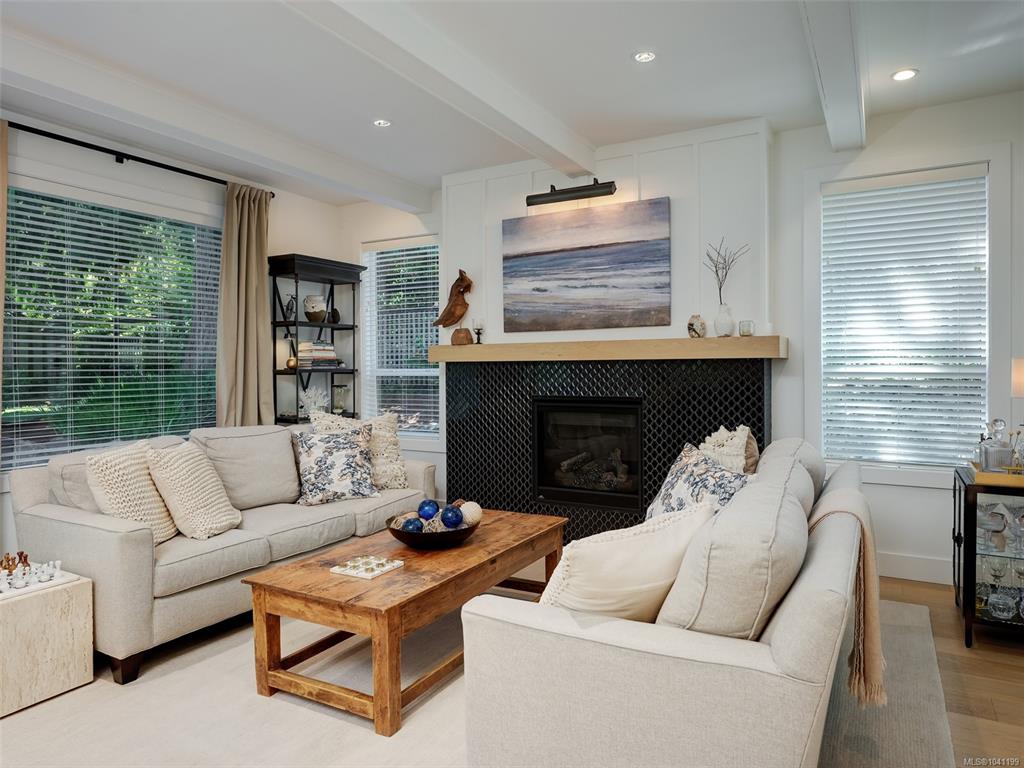 Fifth View of 2631 Margate Ave, Oak Bay, BC, V8S 3A6