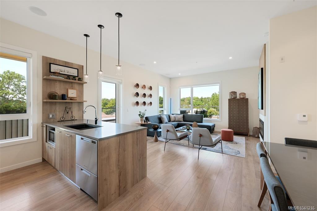 1588 North Dairy Rd, 1041216, BC,